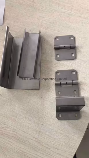 OEM/ODM une série de pièces de porte de garage avec plaque d'ancrage de charnière de poignée de levage de boîte à ressort et rail de porte de garage à charnière